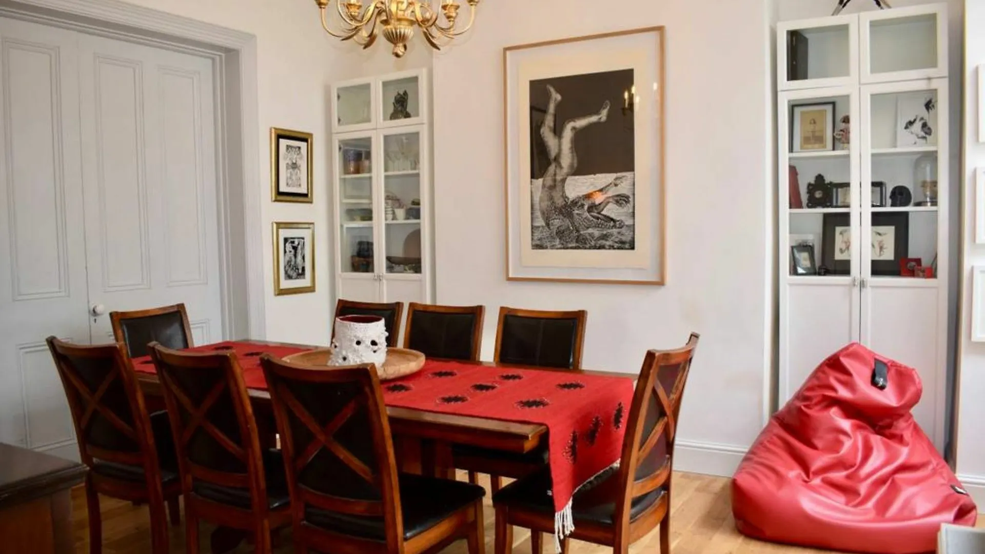 Lägenhet 4 Bedroom House In Central Dublin